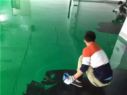 玛沁下面给你一份环氧地坪漆施工的完整流程